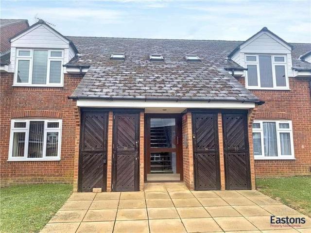 Flat for sale in Berrick Salome, Oxfordshire