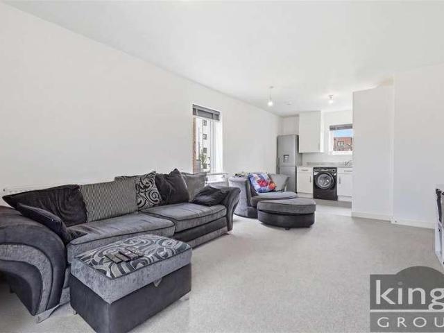 Flat for sale in Harlow, Essex