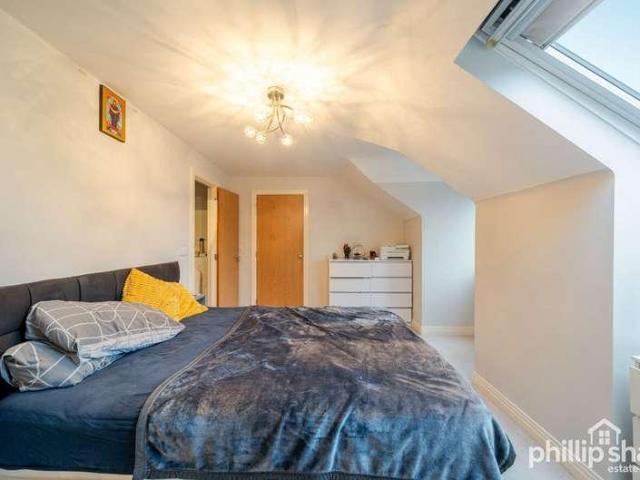 Flat for sale in Watford Rural, Batchworth