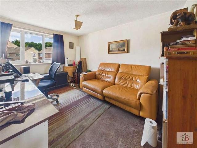 Flat for sale in Eastbridge, Suffolk