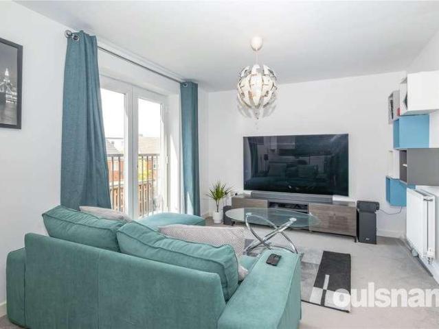 Flat for sale in Stirchley, West Midlands