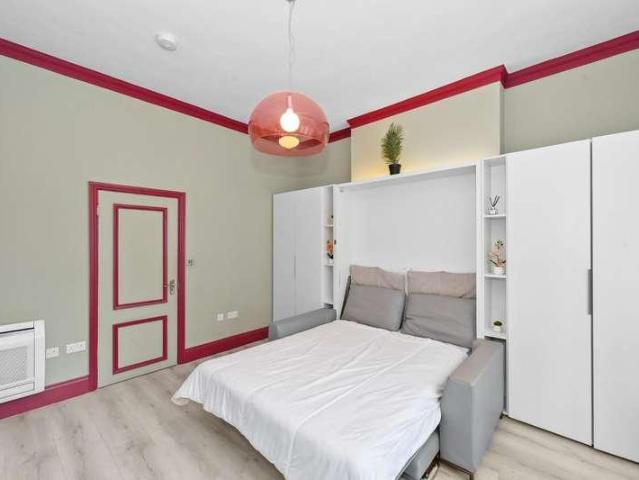 Flat for sale in Chelsea, Greater London