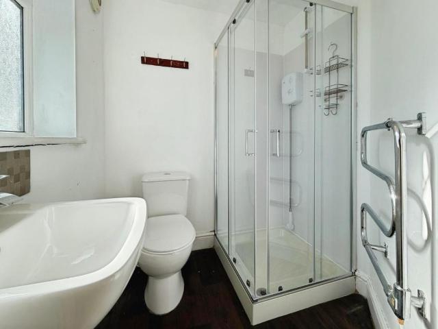 Flat for sale in Feckenham, City Of Bristol