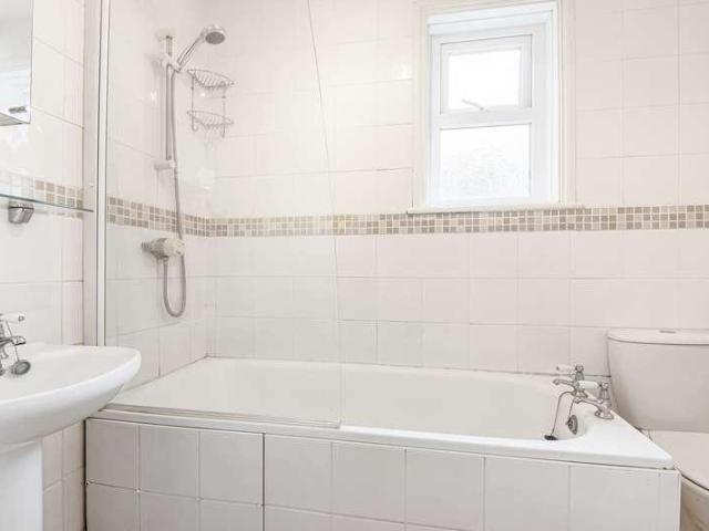Flat for sale in Charlotteville, Westborough