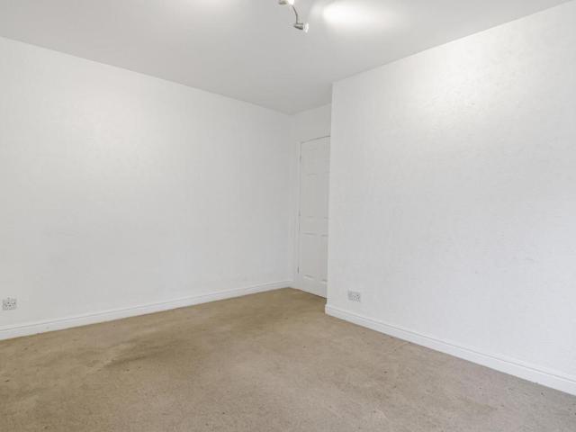Flat for sale in Henshaw, Yeadon