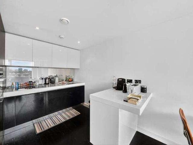 Flat for sale in Pimlico, Greater London