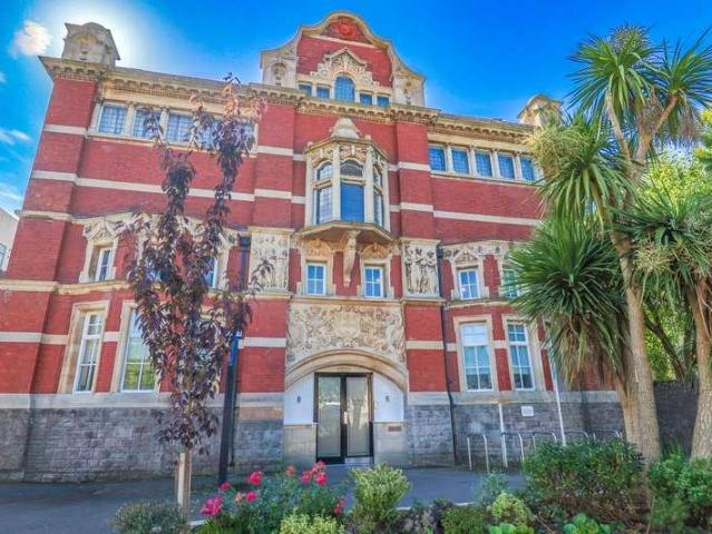 Flat for sale in Weston-super-mare, North Somerset