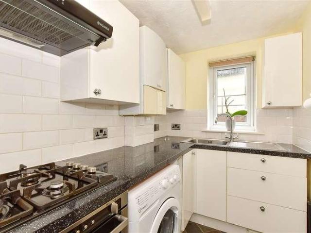 Flat for sale in Weeks, Ryde