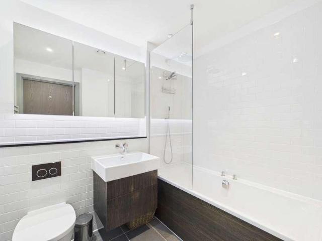 Flat for sale in The Borough, Greater London
