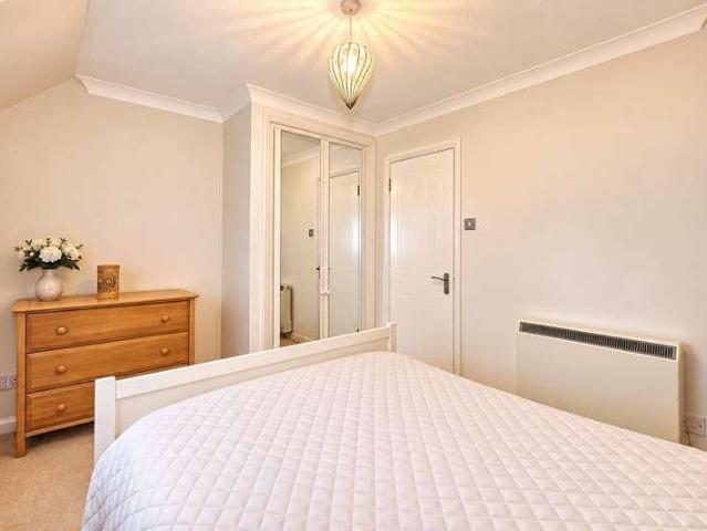Flat for sale in Mount Hermon, Woking