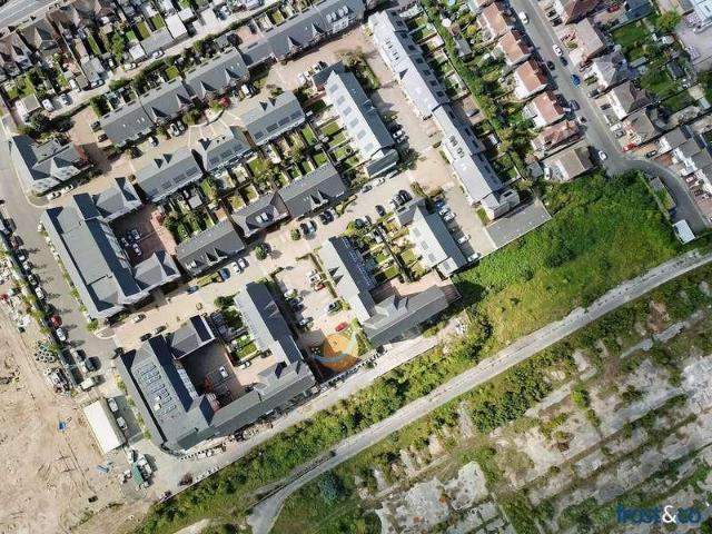 Flat for sale in Poole