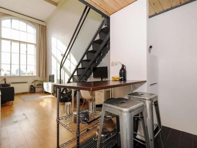 Flat for sale in Old Ford, Bow