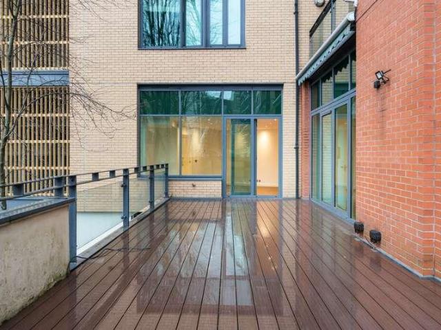 Flat for sale in St. John's Wood, Greater London