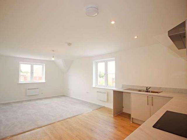 Flat for sale in Horsham, West Sussex