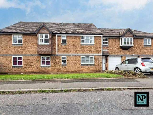 Flat for sale in Glascote, Tamworth