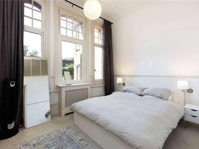 Flat for sale in Putney, Greater London