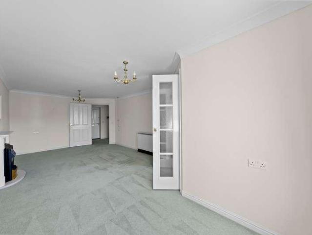 Flat for sale in Grappenhall, Warrington