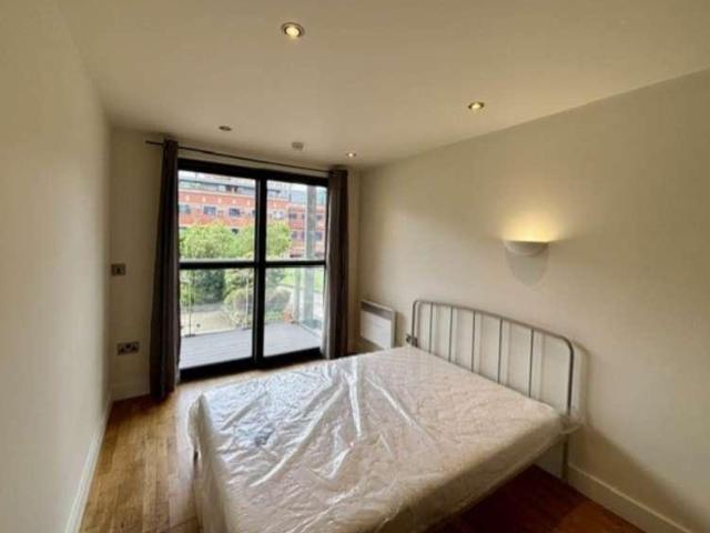 Flat for sale in Georgia, Greater Manchester