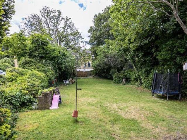 Flat for sale in London Borough of Croydon, Greater London