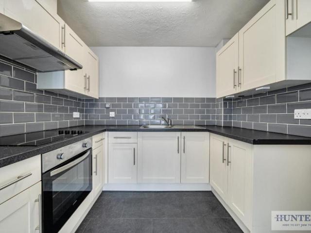 Flat for sale in Barnehurst, Greater London
