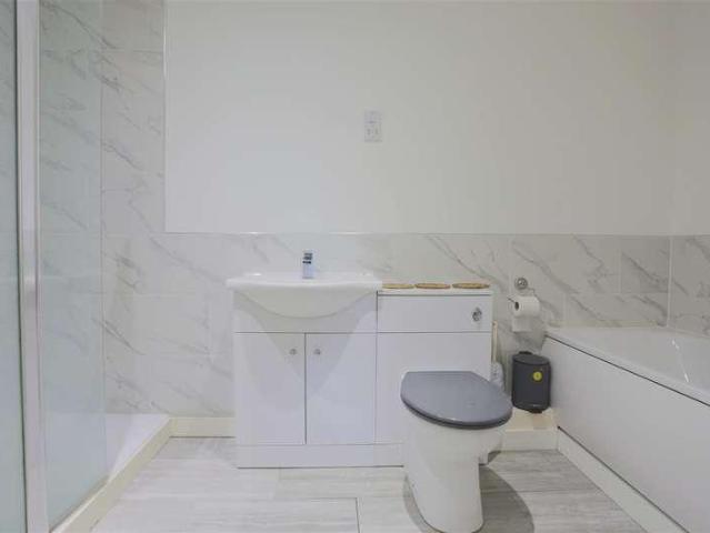 Flat for sale in Feckenham, City Of Bristol