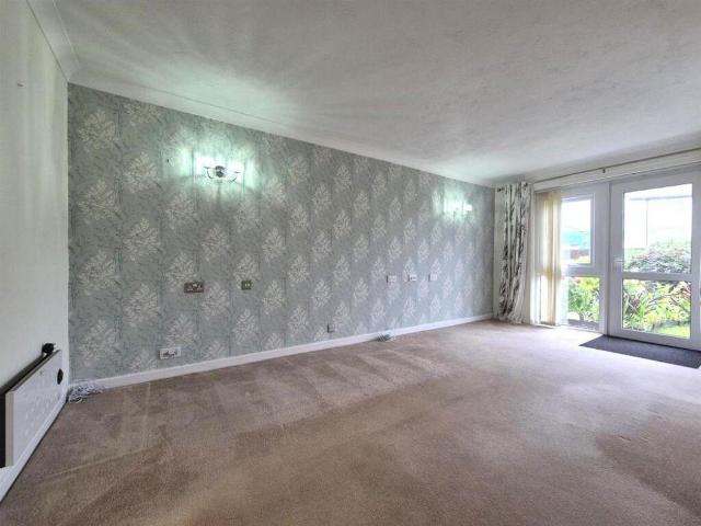 Flat for sale in Squires Gate