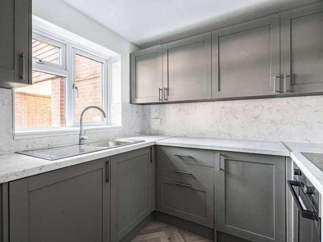 Flat for sale in Catteshall, Waverley