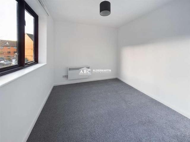 Flat for sale in Colindale, Greater London