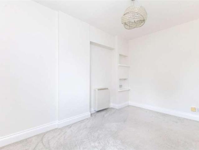 Flat for sale in Northchapel, Littlecote