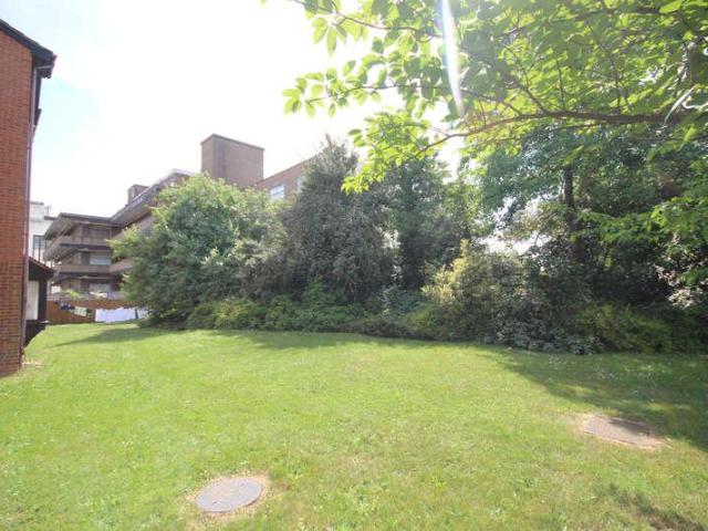 Flat for sale in Preston, Greater London