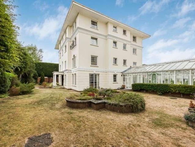 Flat for sale in Golden Valley, Gloucestershire