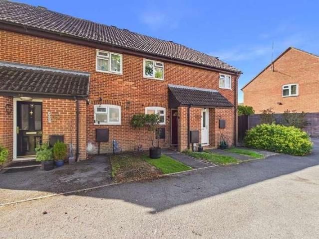 Flat for sale in Thatcham, West Berkshire