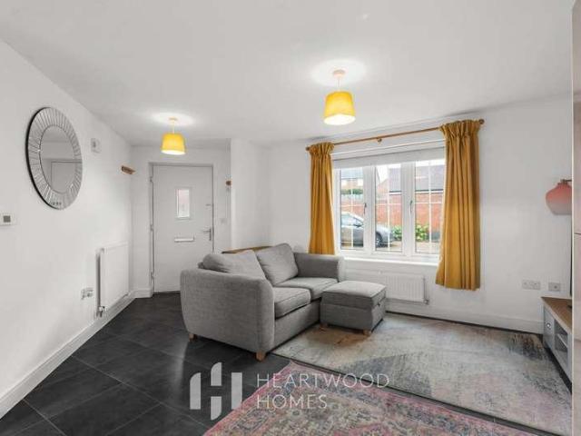 Flat for sale in Five Acres, Hertfordshire