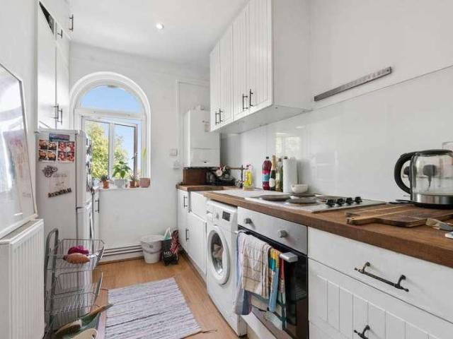 Flat for sale in Peabody Estate, Greater London