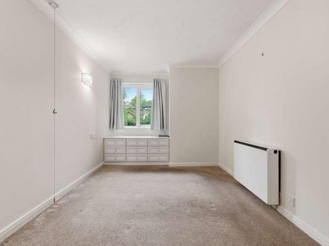 Flat for sale in Sherwood, Haddon
