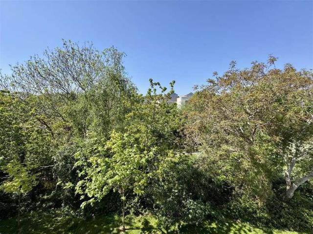 Flat for sale in Bristol, Harbour Edge
