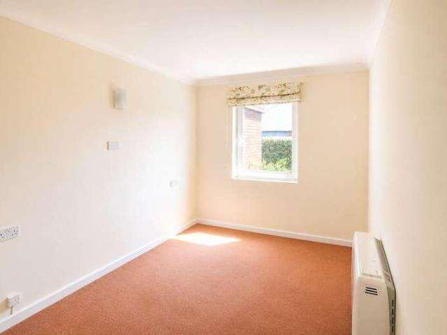 Flat for sale in Petersfield, Bolton Low Houses