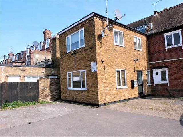 Flat for sale in Epping, Essex