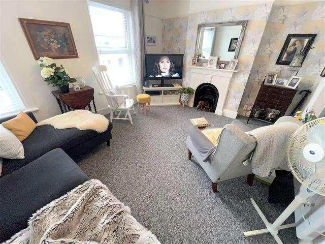 Flat for sale in Worthing, West Sussex