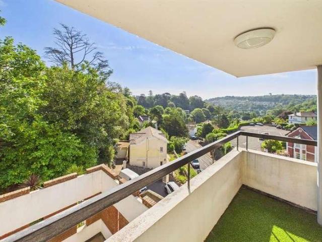 Flat for sale in Babbacombe
