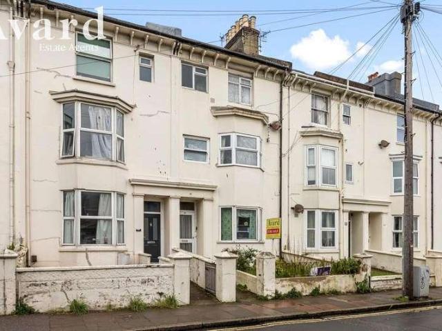 Flat for sale in Round Hill, Brighton & Hove