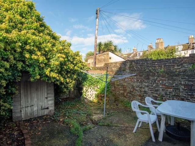 Flat for sale in Clapham, West Sussex