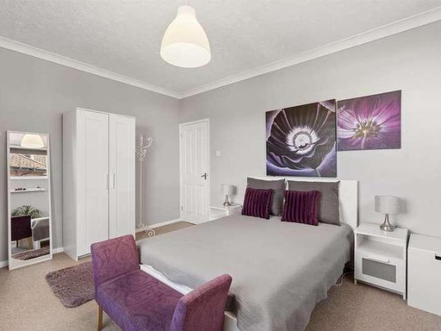 Flat for sale in Swalecliffe, Canterbury
