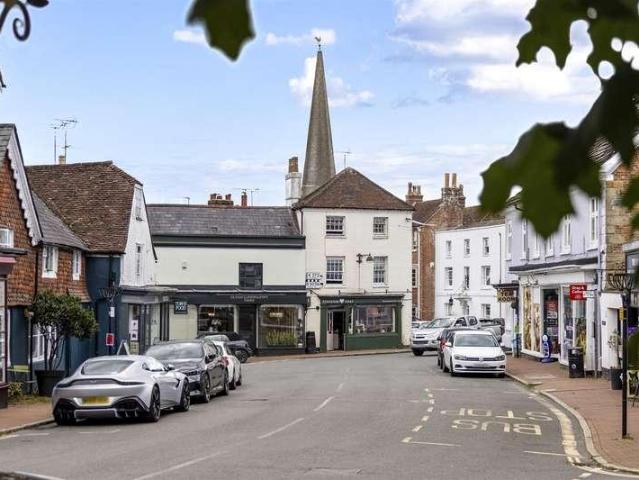 Flat for sale in Perryfields, West Sussex