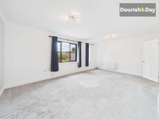 Flat for sale in Beaconside, Baswich