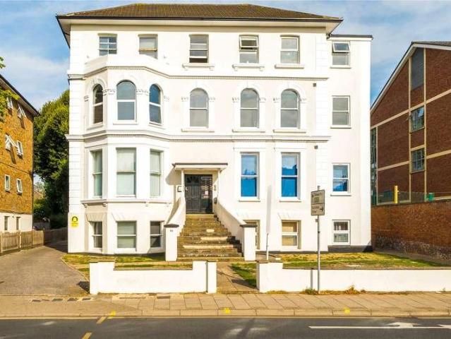 Flat for sale in Royal Borough of Kingston upon Thames, Greater London