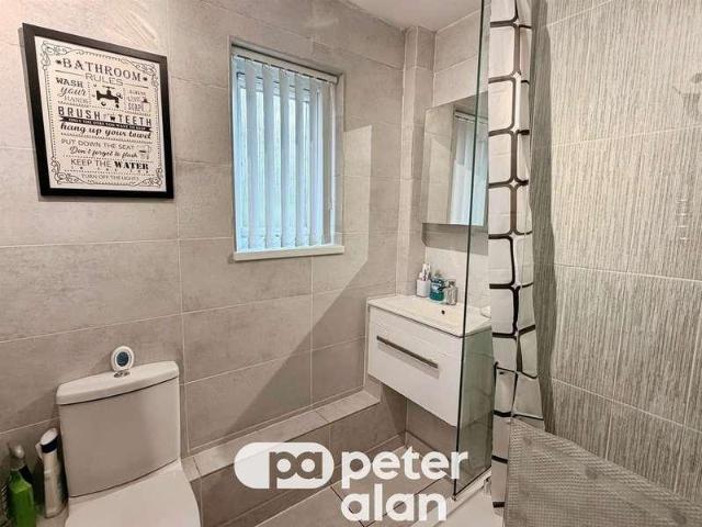 Flat for sale in Bassaleg, Wales