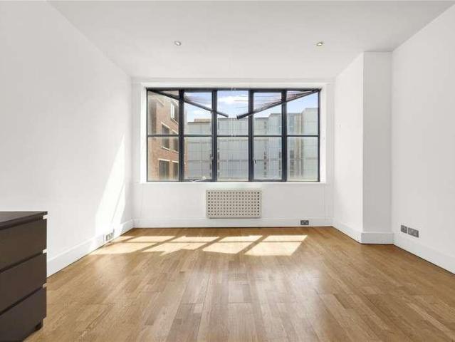 Flat for sale in Shoreditch, Greater London