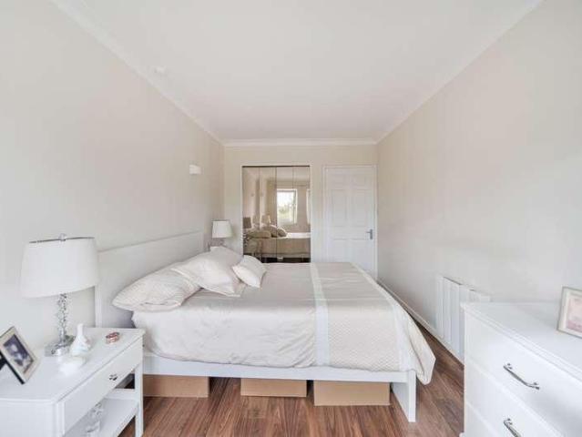 Flat for sale in The Slade, Oxfordshire
