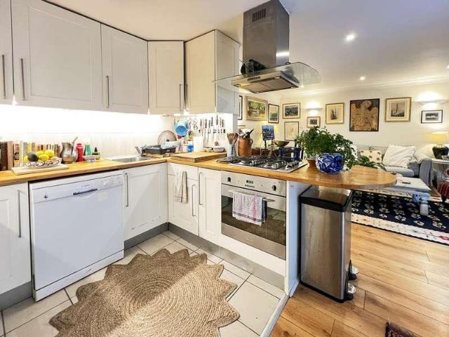 Flat for sale in Kensal Town, Greater London